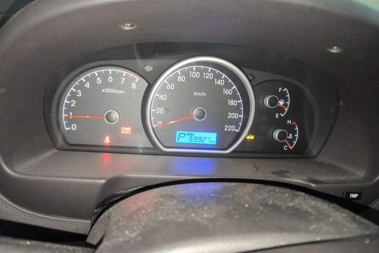 Used Hyundai Celesta 2011 1.6L Automatic Comfort Edition Instrument Cluster