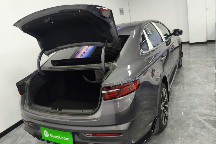 Used Geely Auto Preface 2025 Dongfang Yao 2.0TD Moonlight Edition Trunk