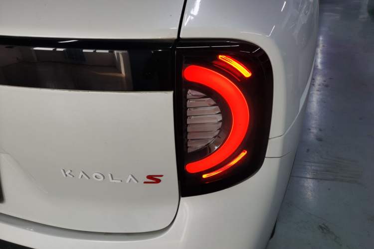 Used ARCFOX Kaola S 2024 AIR Right Rear Taillight