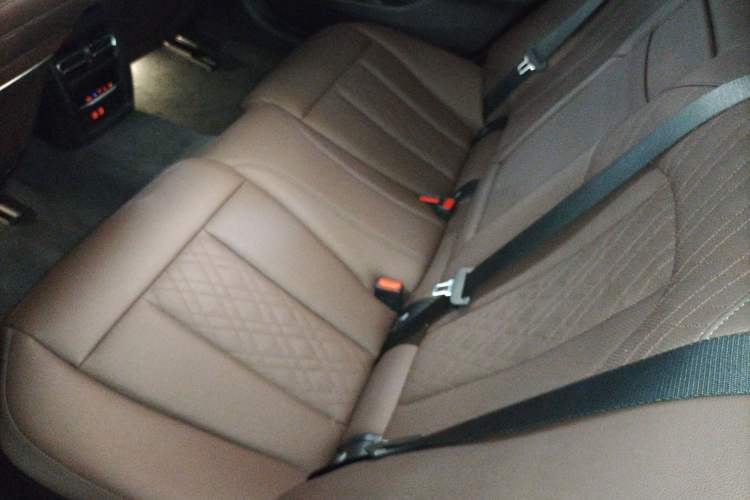 Used BMW i3 2022 eDrive 35 L
