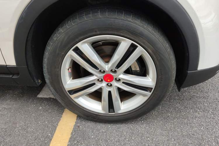 Used Zotye T700 2017 1.8T Dual-Clutch Prestige Model Right Front Wheel Hub