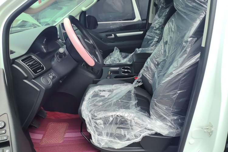 Used SAIC MAXUS G10 2025 2.0L Manual Multi-Function Version Gasoline 7 Seats