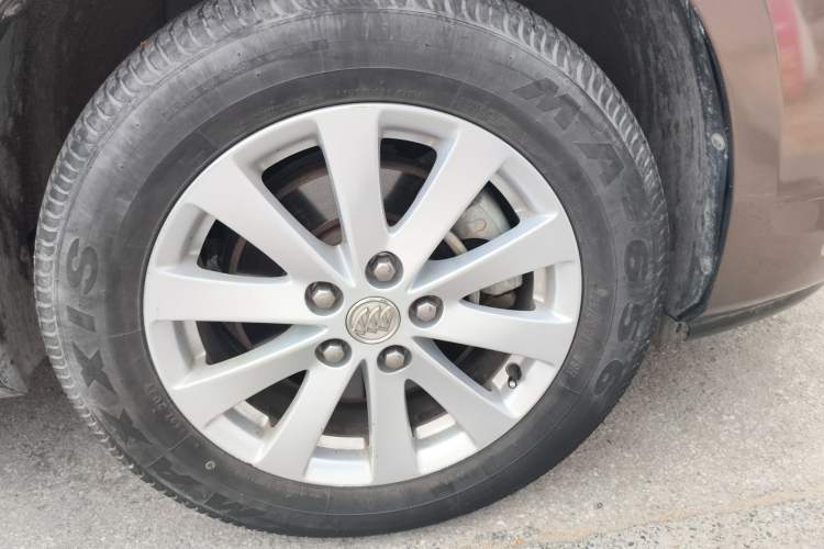 Used Buick GL8 2017 25S Comfort Version China V Standard Right Front Wheel Hub