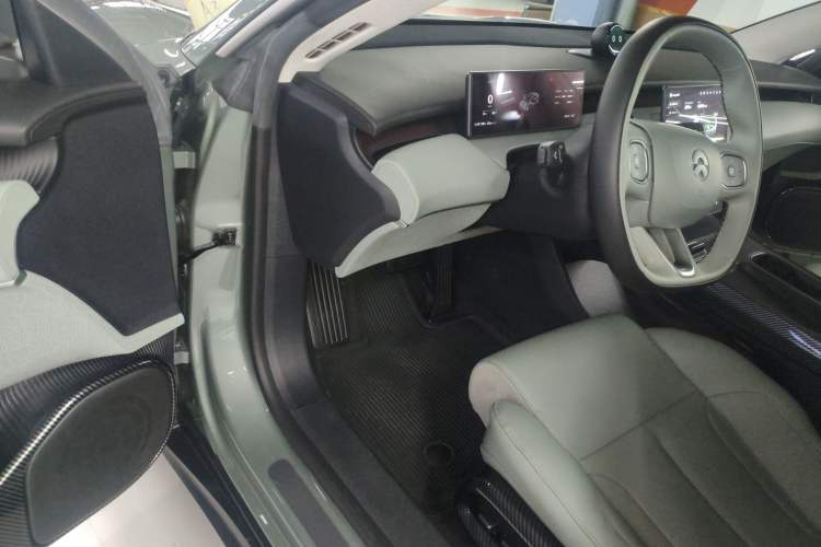 Used Nio ET5 2022 75 kWh Driver Seat