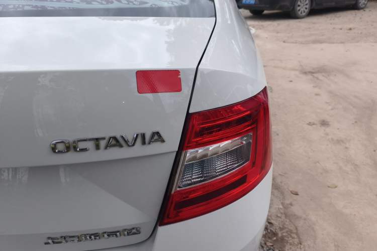 Used Skoda Octavia 2017 1.6L Manual Trend Edition
