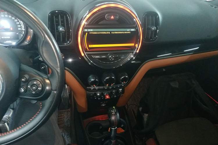 Used MINI JCM COUNTRYMAN 2017 2.0T JOHN COOPER WORKS Traveler
