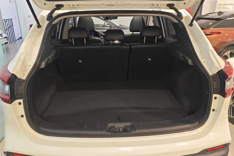 Used Nissan Qashqai 2019 2.0L CVT Luxury Edition Trunk
