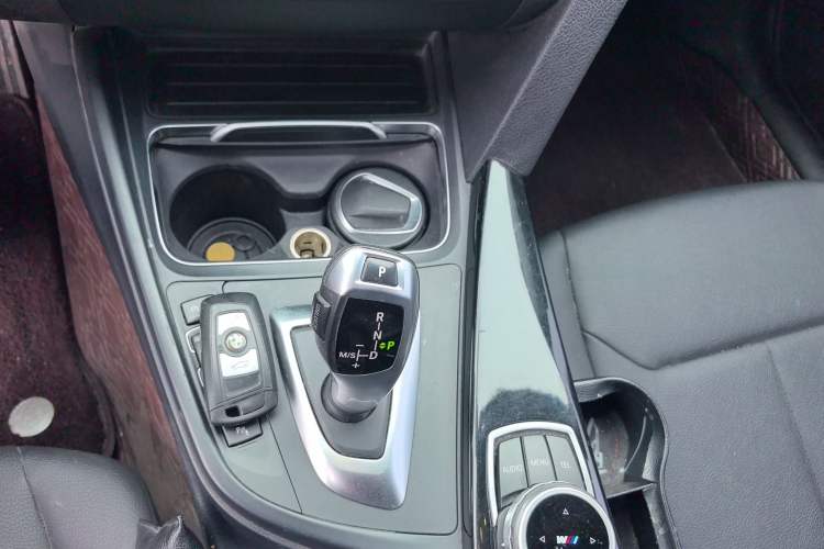 Used BMW 3 Series 2017 318i Fashion Model
