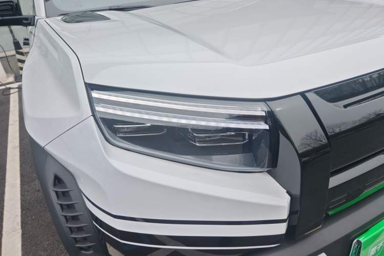 Used Formula Leopard Titanium 3 2025 501KM All-Wheel Drive Intelligent Driving Ultra Version