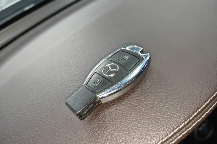 Used Mercedes-Benz GLC 2017 GLC 200 4MATIC Interior 1