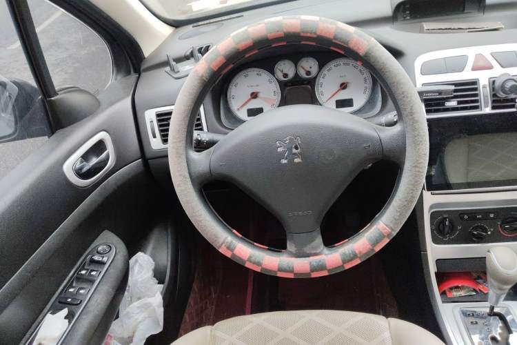 Used Peugeot 307 2010 Hatchback 1.6L Automatic Comfort Edition