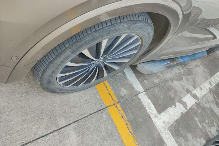 Used Volkswagen Viloran 2020 380TSI Prestige Edition