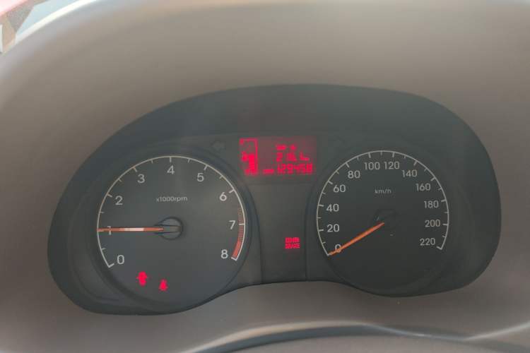 Used Hyundai Verna (older generation) 2010 Sedan 1.4L Manual Comfort GS Instrument Cluster