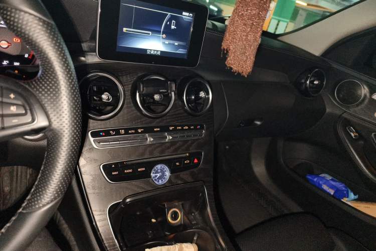 Used Mercedes-Benz C-Class 2015 Facelift C 200 L Audio And AC Panel