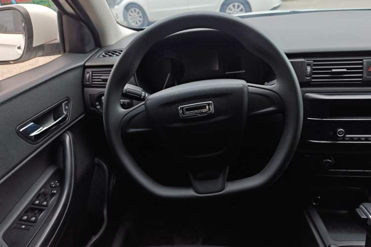 Used Qoros 3 2018 Sedan 1.6L Automatic Leading Model