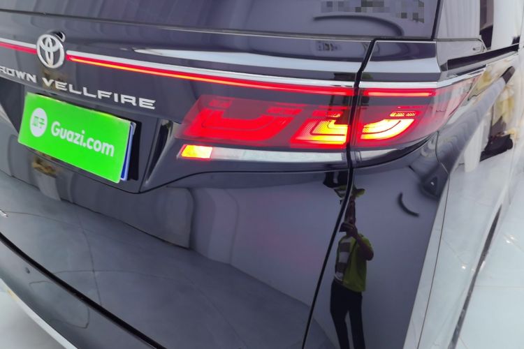 Used Toyota Vellfire 2024 Crown Dual-Engine 2.5L Ultimate Edition Right Rear Taillight