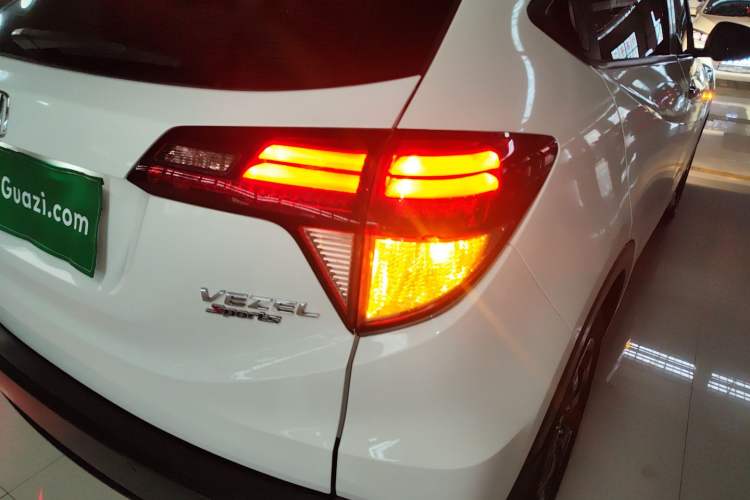 Used Honda Vezel 2017 1.8L CVT Front-Wheel Drive Pioneer Edition
