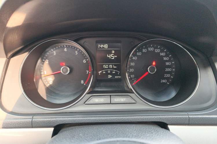 Used Volkswagen Lavida 2015 1.6L Manual Comfort Edition