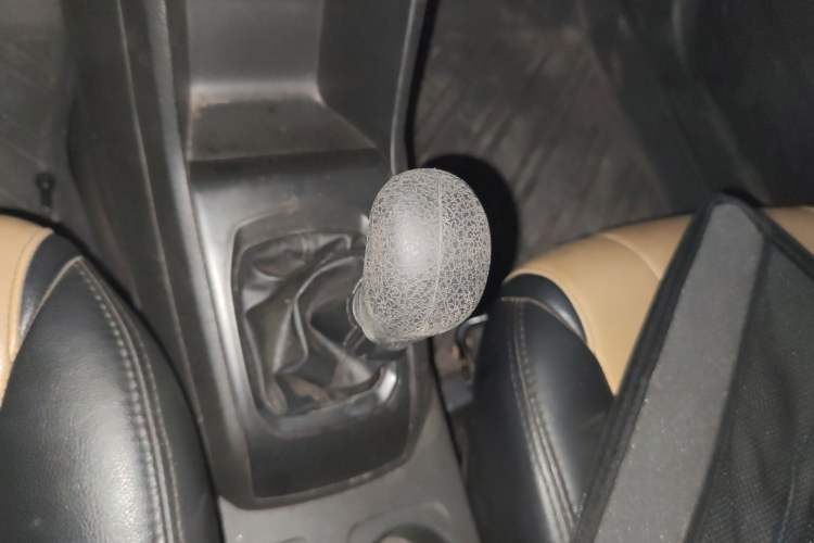 Used Baojun 310 2016 1.2L manual Comfort trim level