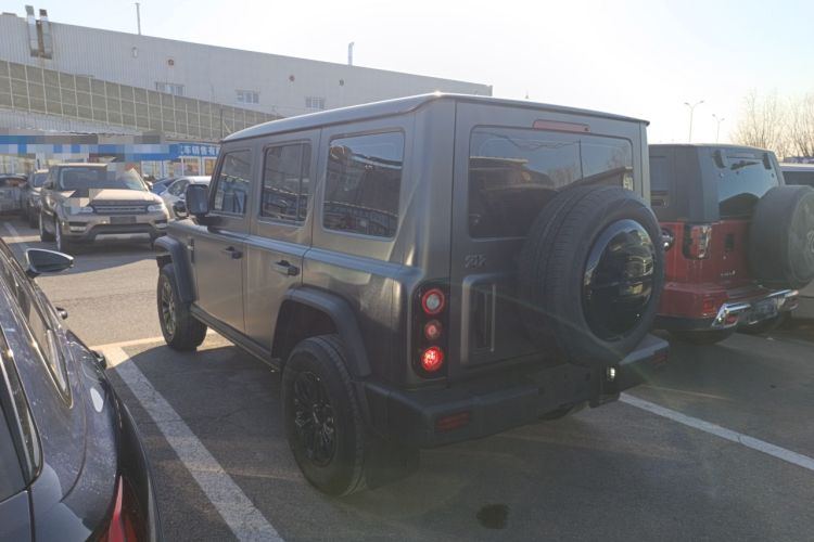 Used 212 T01 2024 2.0T Explorer