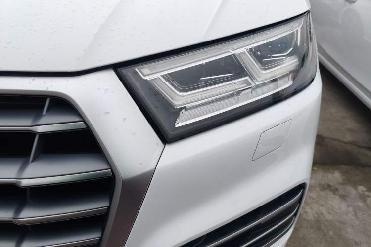 Used Audi Q5L 2020 Updated 40 TFSI Prestige Fashion Edition Left Front Headlight