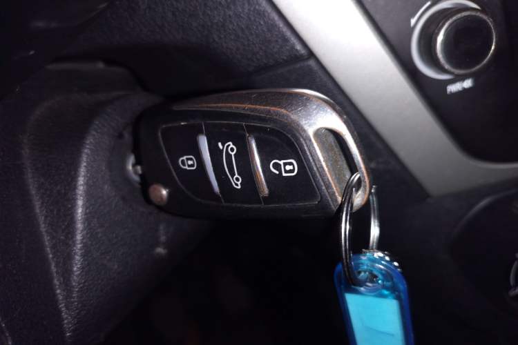 Used Peugeot 301 2016 1.6L Manual Comfort Edition