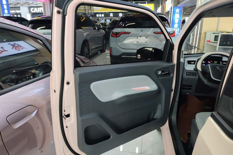 Used Wuling Hongguang MINIEV 2021 Macaron Premium Model – Lithium-NMC