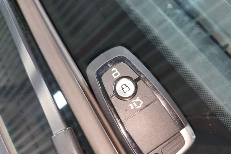 Used Ford Mondeo 2023 EcoBoost 245 Ultimate Model Interior 1