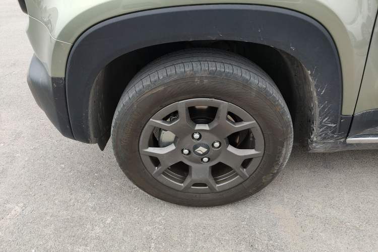 Used Baojun Spark EUV 2026 301km Flagship Edition Left Front Wheel Hub