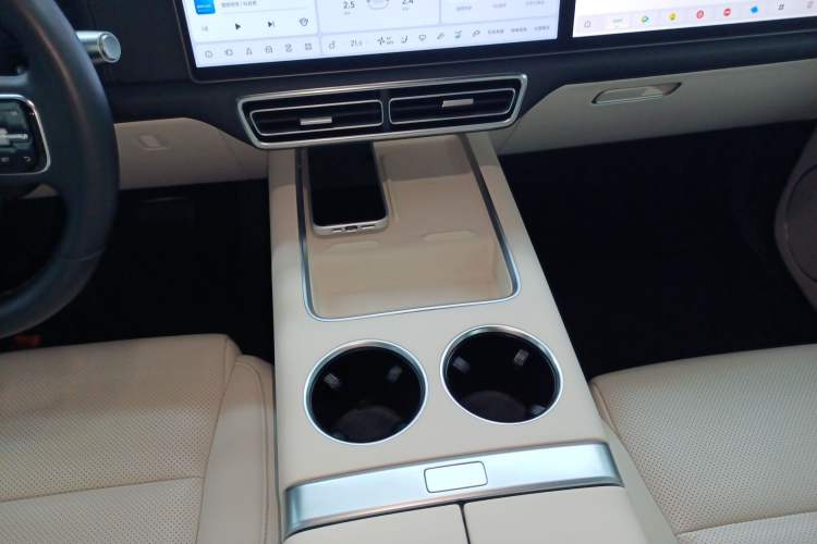 Used Li Auto L9 2022 Max model
