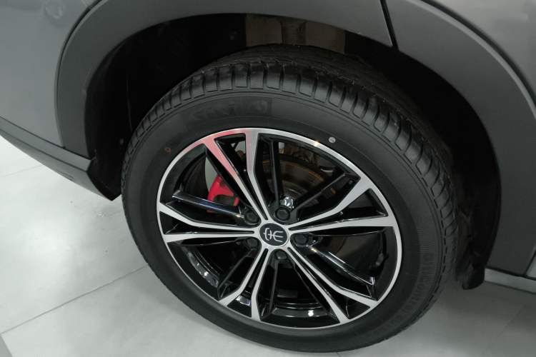 Used BYD Song PLUS 2020 1.5T Automatic Prestige Version Right Rear Wheel Hub