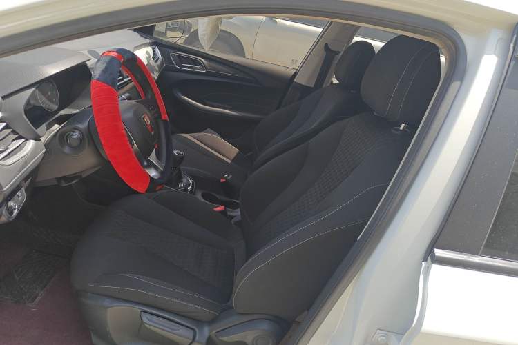 Used Roewe i5 2020 1.5L Manual 4G Connect Luxury Edition Left Front Seat