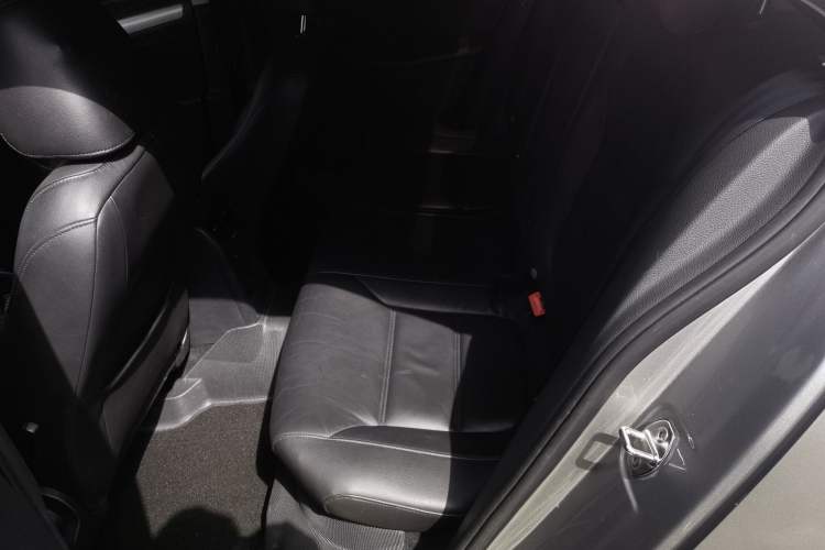 Used Volkswagen Sagitar 2012 1.6L Manual Comfort Model