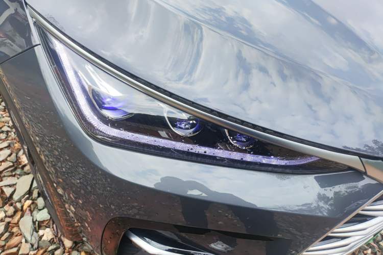 Used BYD Tang New Energy 2023 DM-i Champion Edition 112KM Prestige Model Right Front Headlight