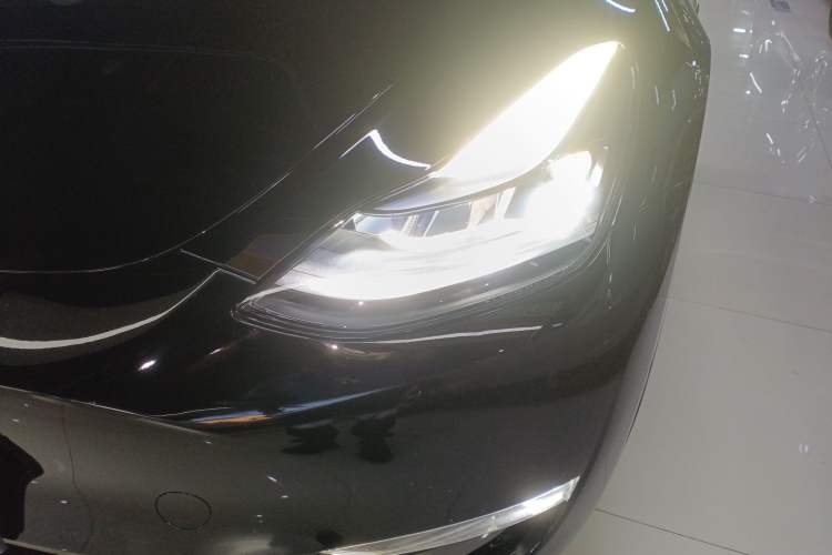 Used Tesla Model Y 2022 Long-Range All-Wheel-Drive Version