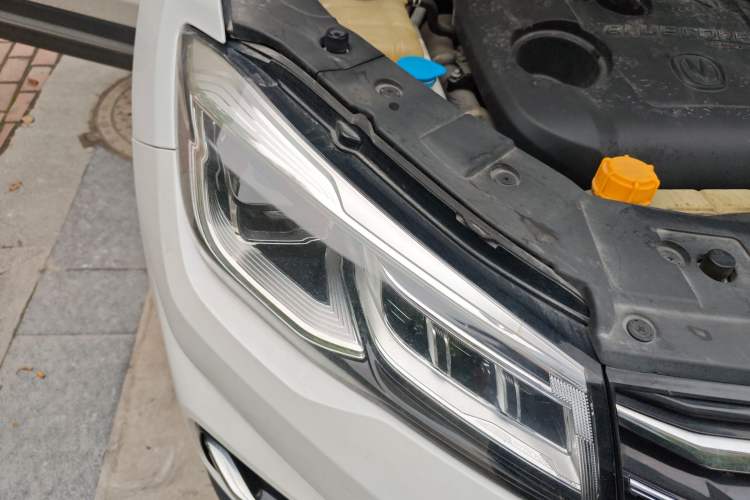 Used CHANGAN CS75 2018 280T Automatic Smart Edition China V-standard Right Front Headlight