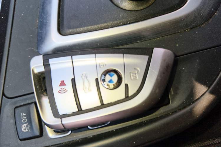 Used BMW 3 Series 2013 320Li Fashion Model
