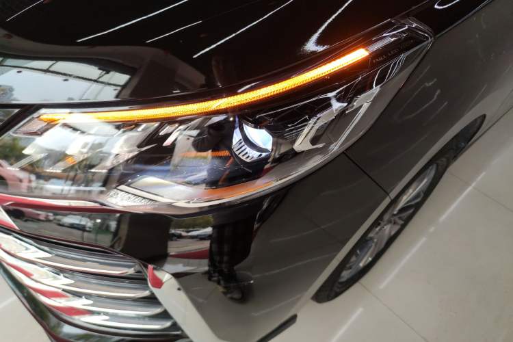 Used SAIC MAXUS G50 2023 PLUS 1.5T Automatic Cruise Version Left Front Headlight