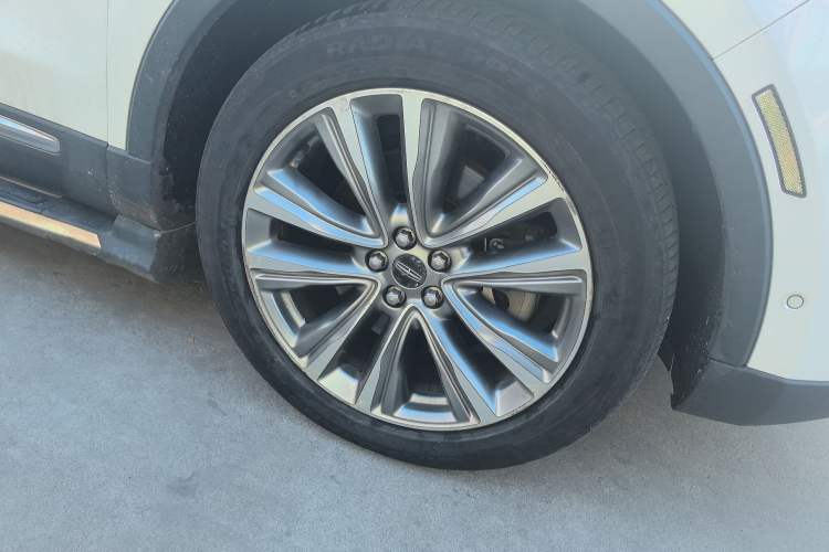 Used Lincoln MKX 2015 2.7T Four-Wheel Drive Prestige Edition Right Front Wheel Hub