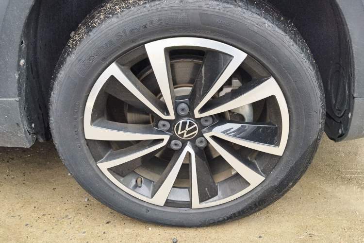 Used Volkswagen Tharu 2020 280TSI Two-Wheel Drive Luxury Plus Version China VI Standard
