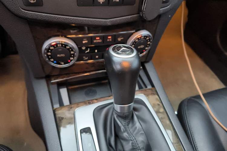 Used Mercedes-Benz C-Class  Gear Lever