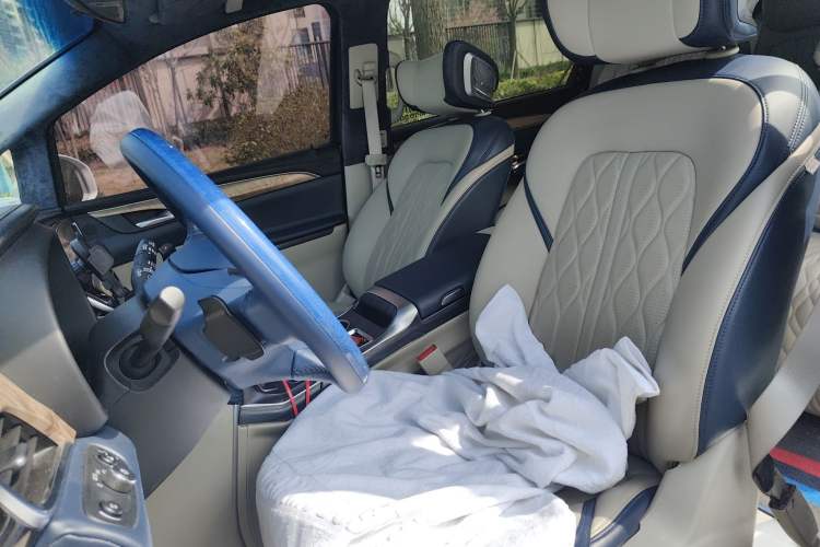 Used Buick GL8 2017 ES 28T Comfort Model China V Standard