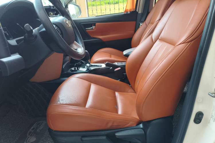 Used Toyota Fortuner  Left Front Seat