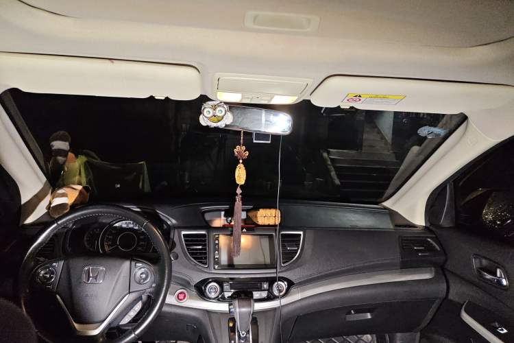 Used Honda CR-V 2015 2.4L two-wheel drive luxury version Headliner