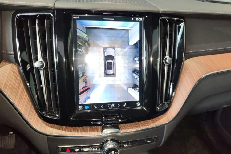 Used Volvo XC60 New Energy 2024 T8 Plug-in Hybrid Long-Range All-Wheel Drive Smart Luxury Edition
