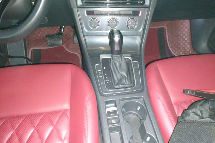 Used Volkswagen Golf 2019 200TSI DSG Comfort & Ambition Edition China VI Standard