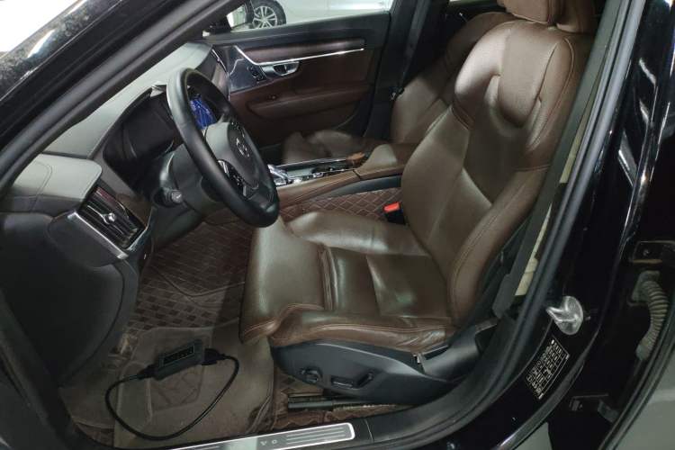 Used Volvo S90 2023 B5 Zhiyuan Luxury Edition
