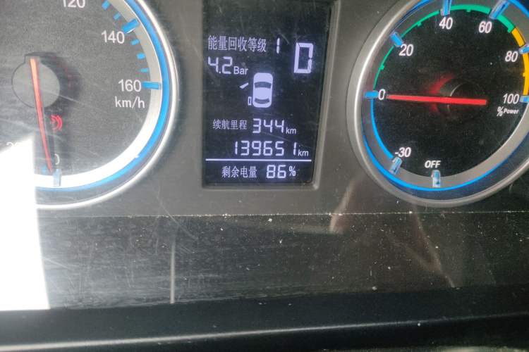 Used FORTHING Lingzhi M5 2022 Standard Version Base Model 7 Seats