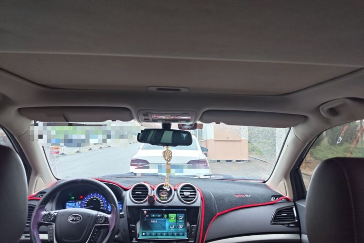 Used BYD S7 2015 2.0T Upgraded Automatic Luxury Version Headliner