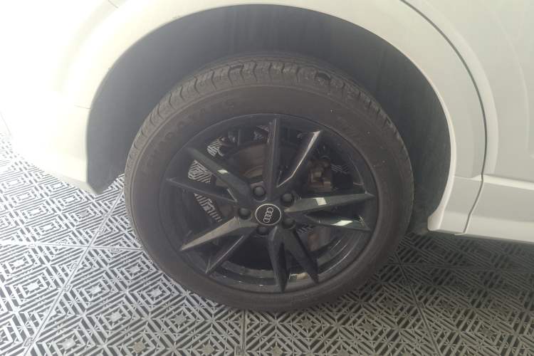 Used Audi Q2L 2022 35 TFSI Progressive Dynamic Edition Exterior 5